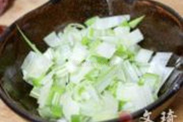 腊肉焖小米的做法图解3