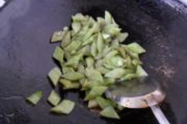 蒜蓉辣酱炒扁豆的做法图解4