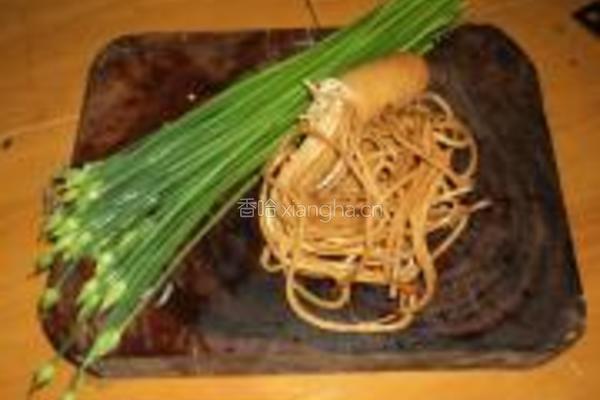 韭苔炒豆腐丝的做法图解1