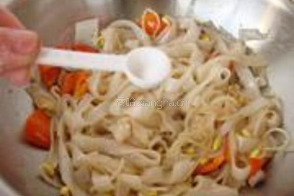 豉椒牛肉炒河粉的做法图解2