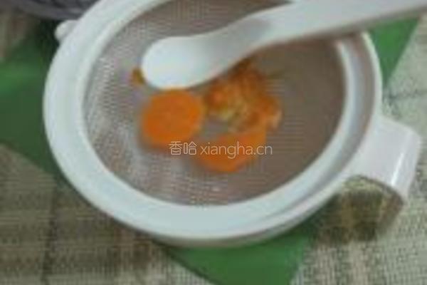 红萝卜鱼肉泥的做法图解3