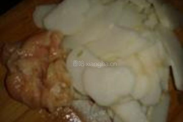 佛手瓜鸡肉片汤的做法图解1