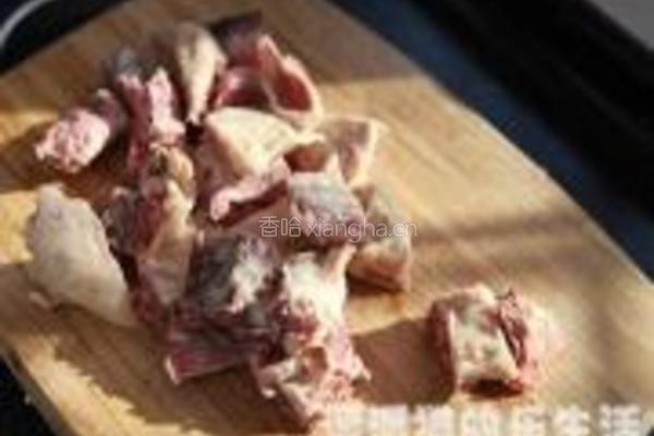 茨菰炖咸鸭的做法图解1