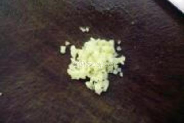蒜蓉炒丝瓜的做法图解3