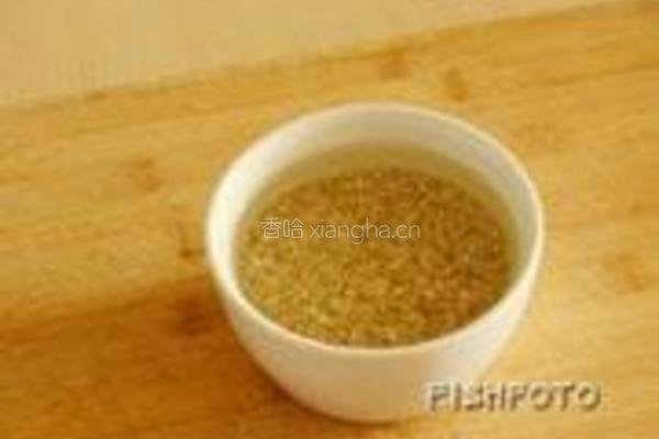 桂花芦笋糙米粥的做法图解2