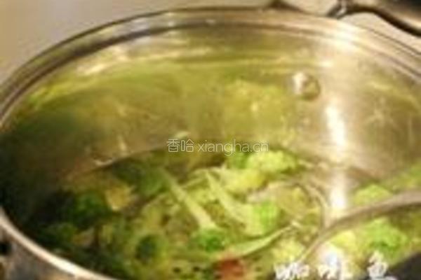 扇贝西兰花派的做法图解8