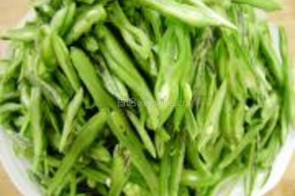 清炒豆角丝的做法图解1