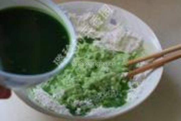 苜蓿菜汁饼的做法图解4