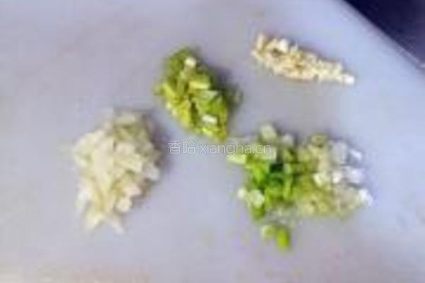 豌豆苗烩豆腐的做法图解2
