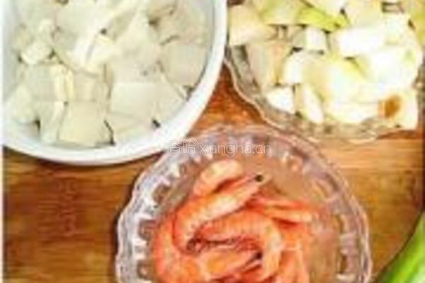 芋头豆腐鲜虾汤的做法图解2