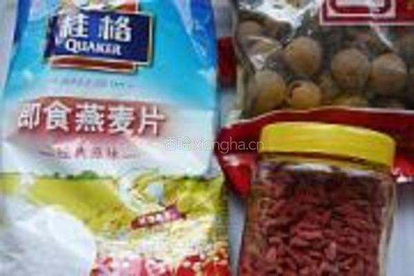 桂圆燕麦粥的做法图解1