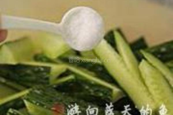 凉腌黄瓜的做法图解2