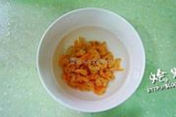 苦瓜炒虾米的做法图解1