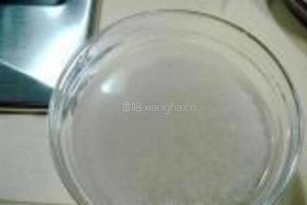 草鱼菠菜粥的做法图解1