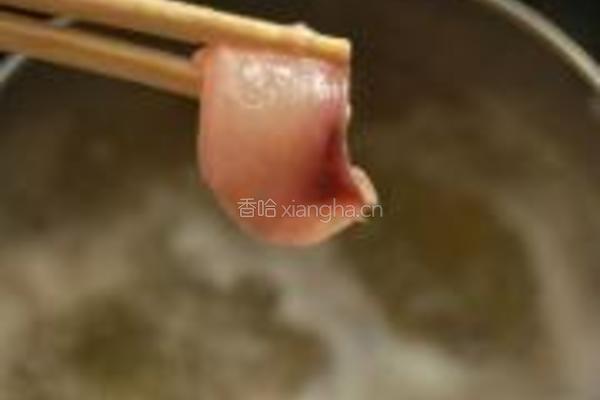 花鲢鱼片豌豆尖汤的做法图解7