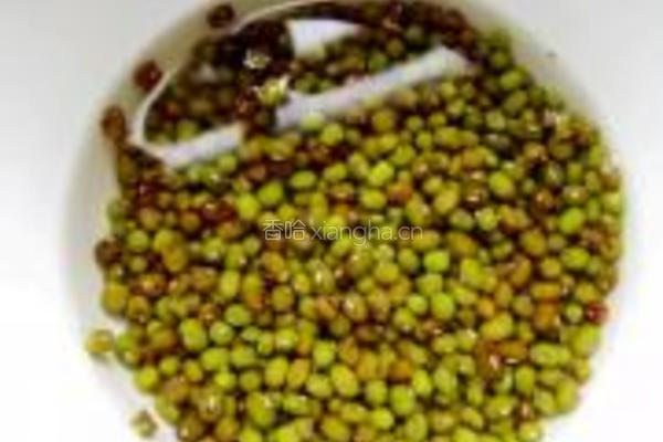杂粮粥的做法图解2