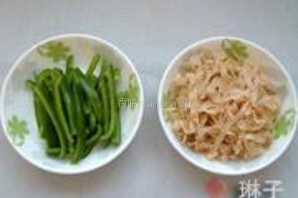 奶香鲜蘑通心粉的做法图解2