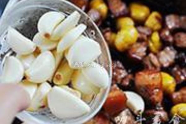 板栗大蒜烧肉的做法图解7