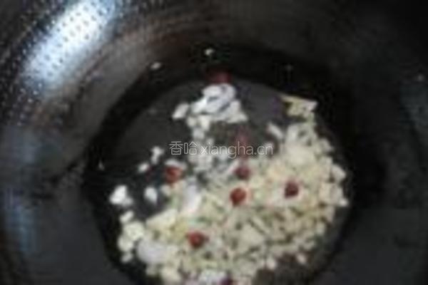 四季豆炒熟肉丁的做法图解5