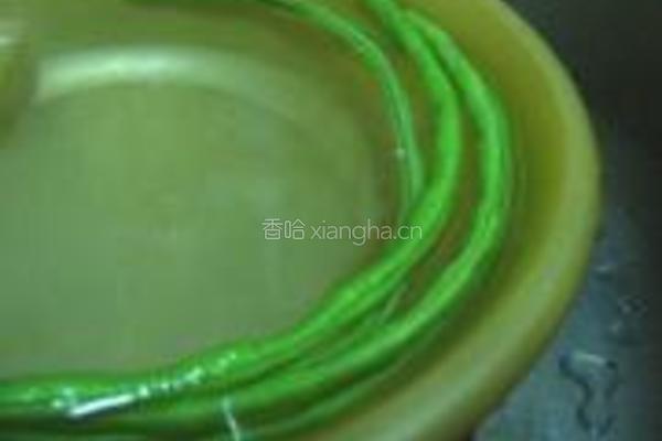 豆角豆腐皮的做法图解1