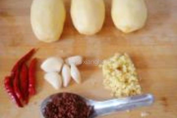 酸辣土豆丝的做法图解1