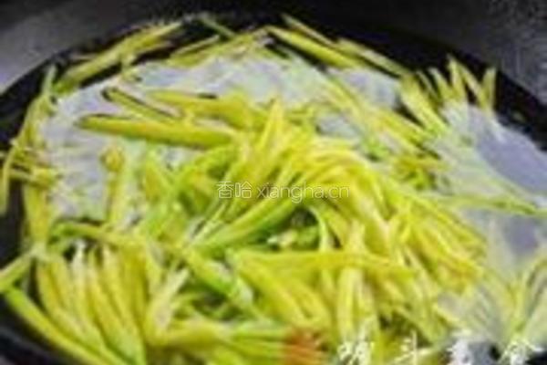 鲜黄花菜炒肉丝的做法图解4