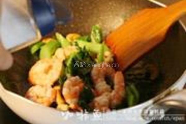 腰果虾仁炒芥蓝的做法图解6