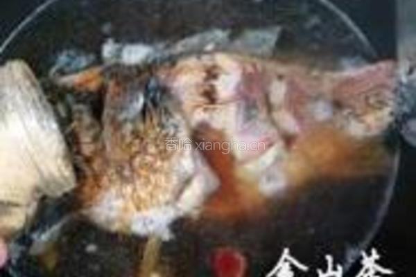 油泼鲤鱼的做法图解3
