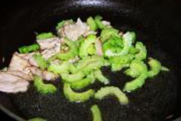 肉片炒苦瓜的做法图解8