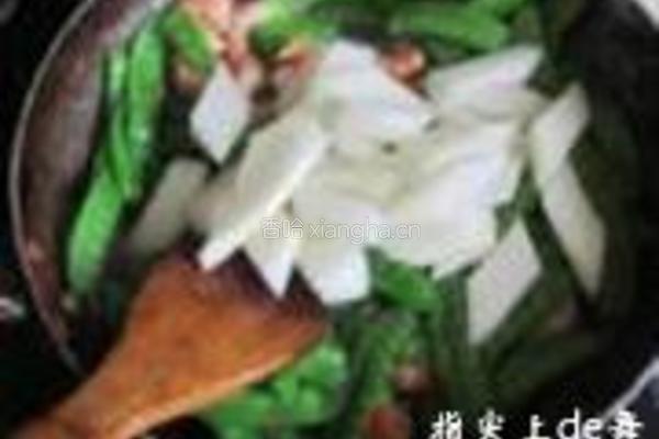 香瓜蜜豆虾仁的做法图解8