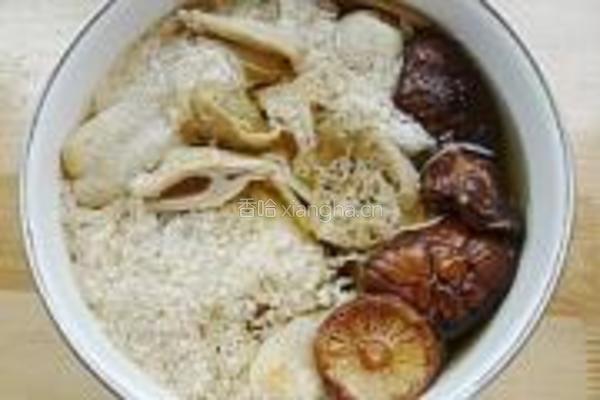 菌菇烧鱼片的做法图解2