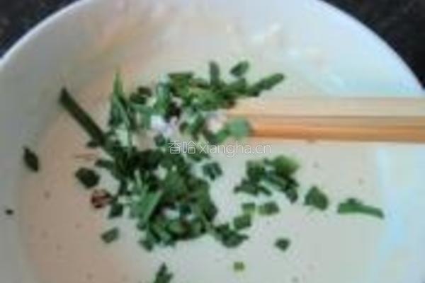 腌豆角煎饼的做法图解3