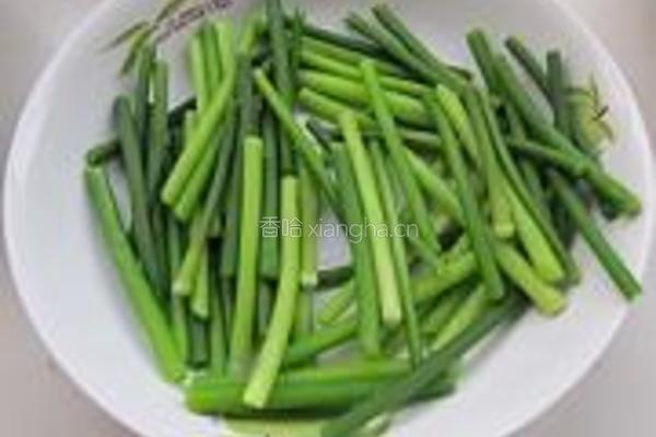 蒜薹拌百叶的做法图解5
