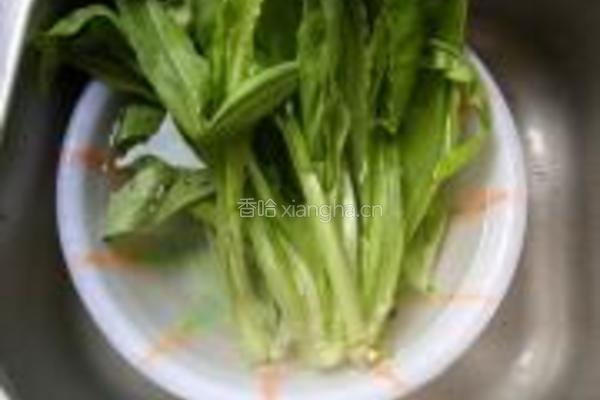 蒜香油麦菜的做法图解2