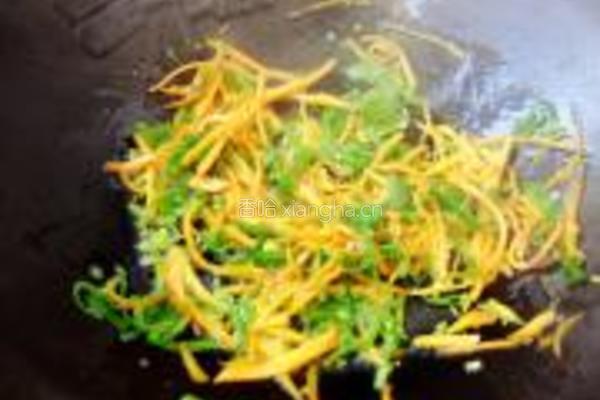 绿豆芽炒粉的做法图解4