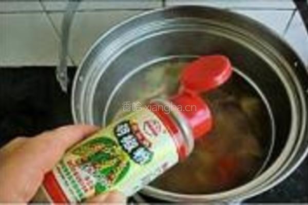 山药萝卜排骨汤的做法图解7