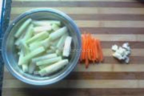 麻酱西瓜皮的做法图解1