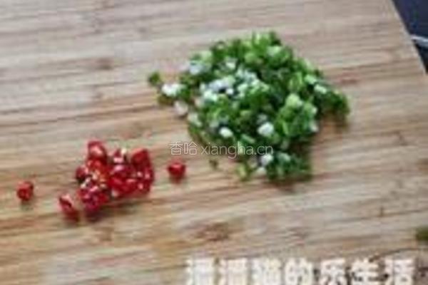 榨菜凉拌月饼的做法图解1