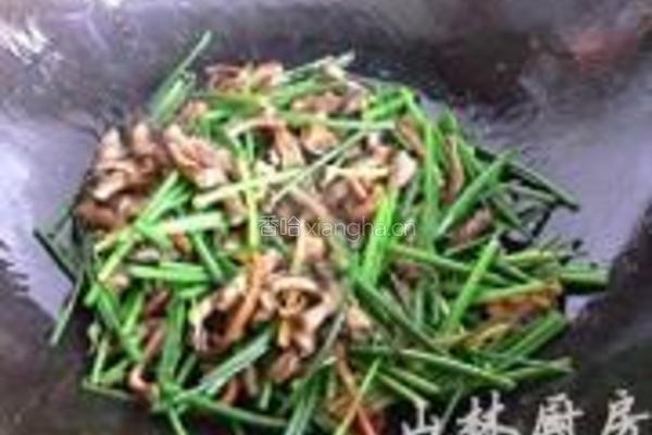 韭菜花炒鳝丝的做法图解6