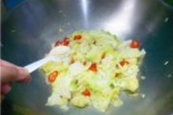 黑胡椒炒手撕包菜的做法图解7