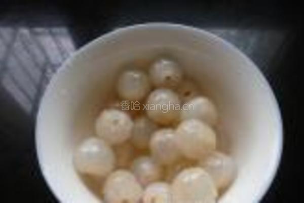 自制荔枝果肉果酱的做法图解1