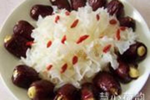 蜜汁银耳红枣莲子枸的做法图解20
