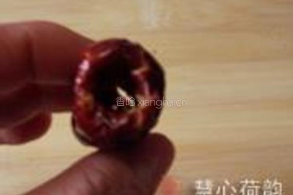 蜜汁银耳红枣莲子枸的做法图解9