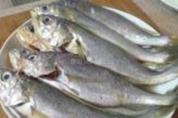 酥炸小黄鱼的做法图解1