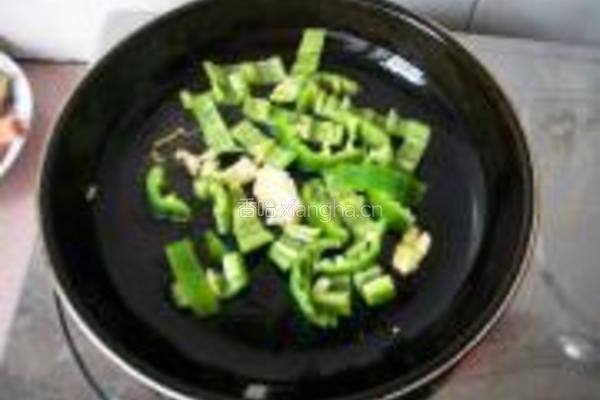 辣椒炒豆干的做法图解4