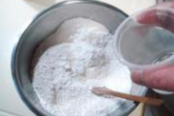 酱肉泡菜包的做法图解2