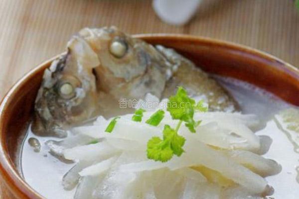 鲜鱼萝卜汤