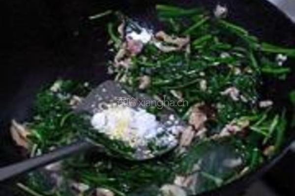 韭菜香菇炒肉丝的做法图解6