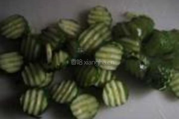 锯齿凉皮拌黄瓜的做法图解2