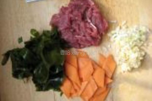 牛肉海带汤的做法图解1